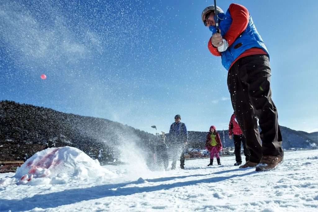 Expect When Golfing in Winter